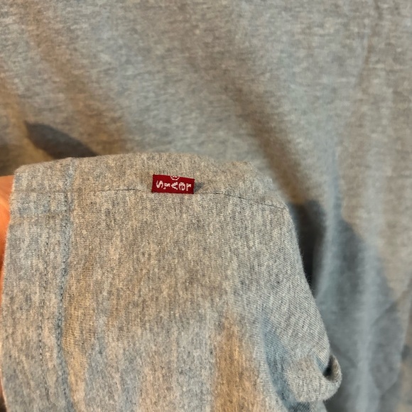 Levi’s Gray Relaxed Tshirt Size XXL, Pink and Purple Cursive Logo Short Sleeve - Picture 5 of 6